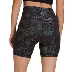 Lululemon Wunder Train High-Rise Shorts 6” Foil Logo Black Size Small